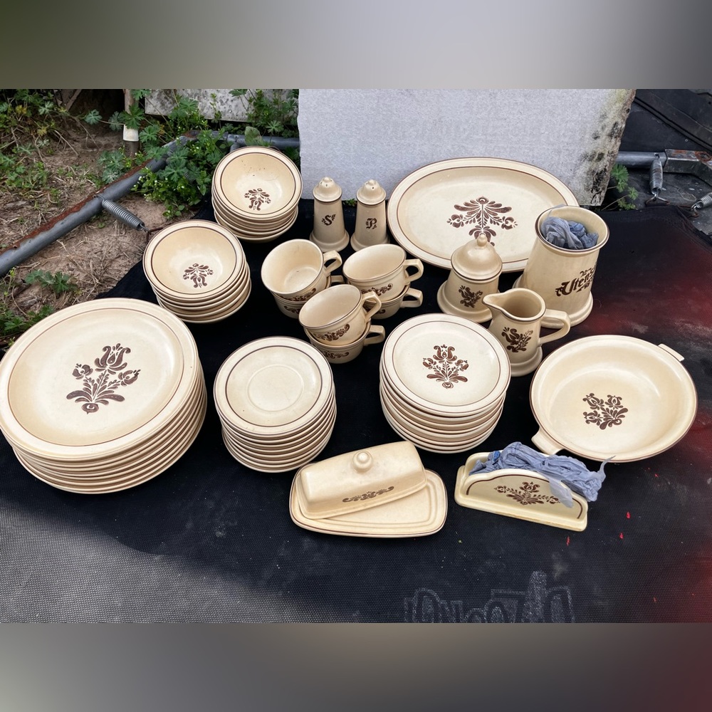 pfaltzgraff village 48 piece set
